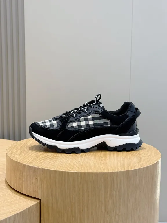 Burberry Shoe 